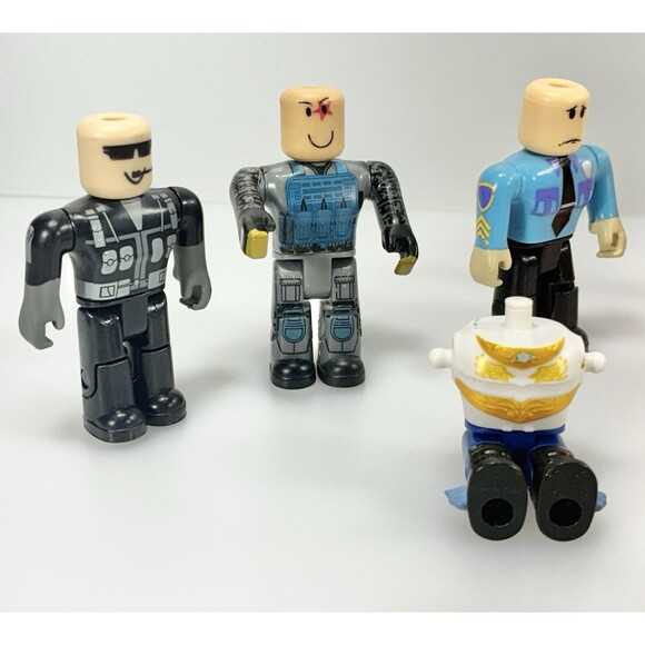 Roblox Action Figures and Body Part Pieces Assorted Lot of 15 - Picture 6 of 11